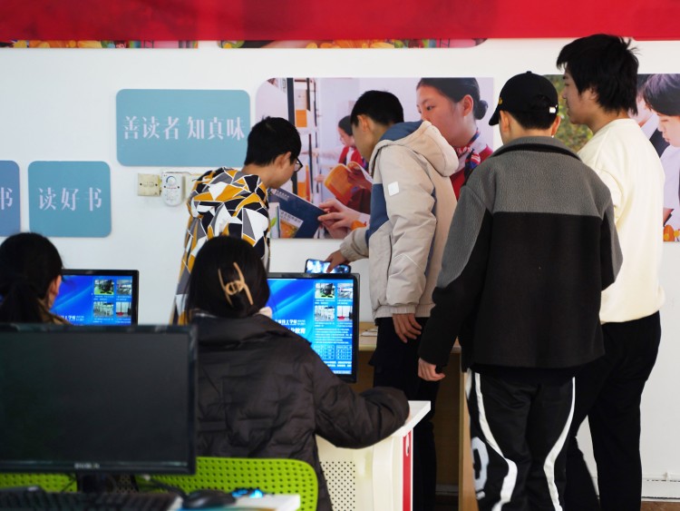 乘风远航启新程,春华秋实绘蓝图