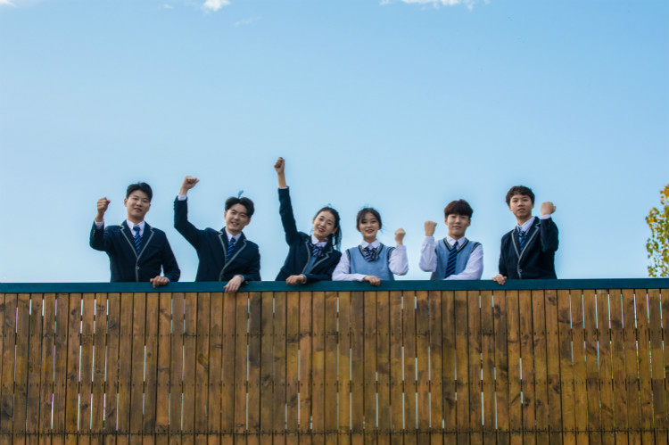 肩负职教强国重任，新华电脑学校升级“五项能力”培养互联网高技能人才