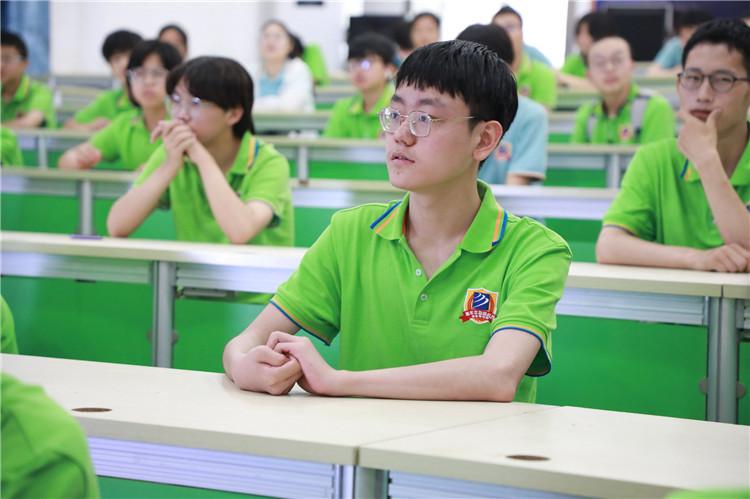 《老师来了》火热开讲--新榜学院院长，解析新媒体怎么玩？
