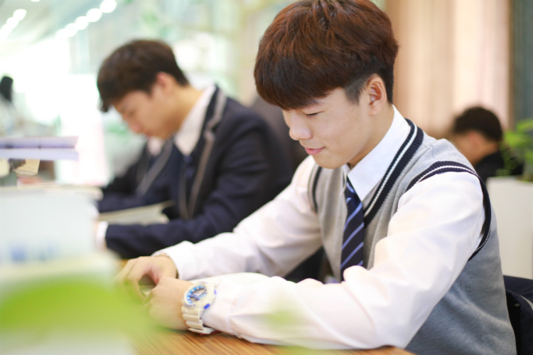 学5G网络技术工程师专业，为什么要来四川新华？