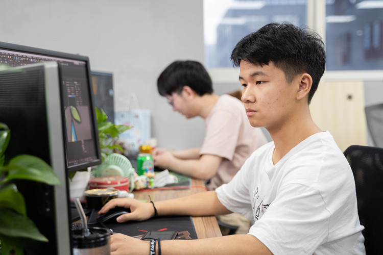 图为陈敬涛同学