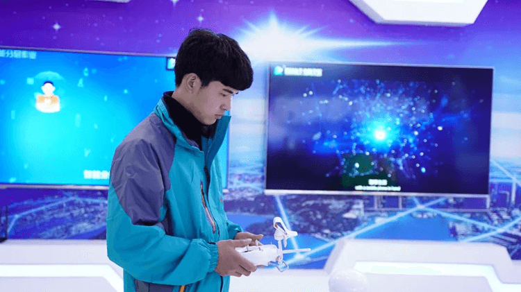 越来越多的00后热衷选择互联网行业