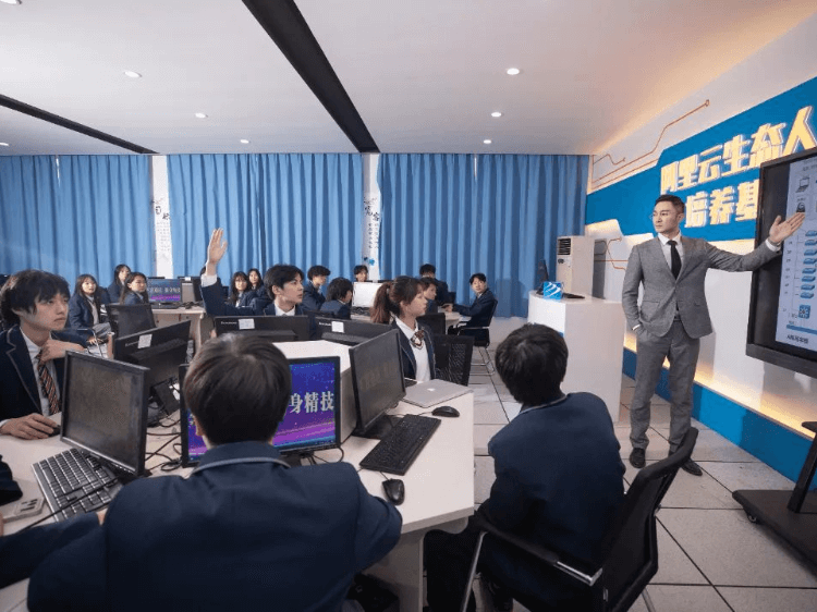 选择技工教育|一文详解技工院校升学及就业情况