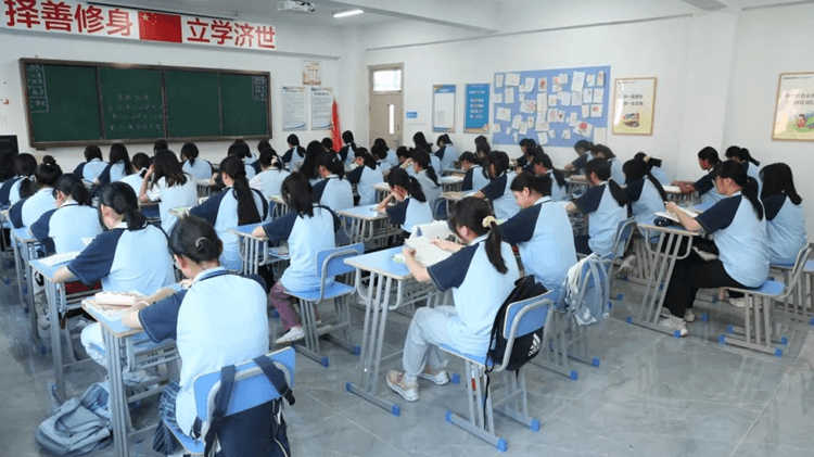 初高中毕业生请注意！新华“六好校园”，速来看看！